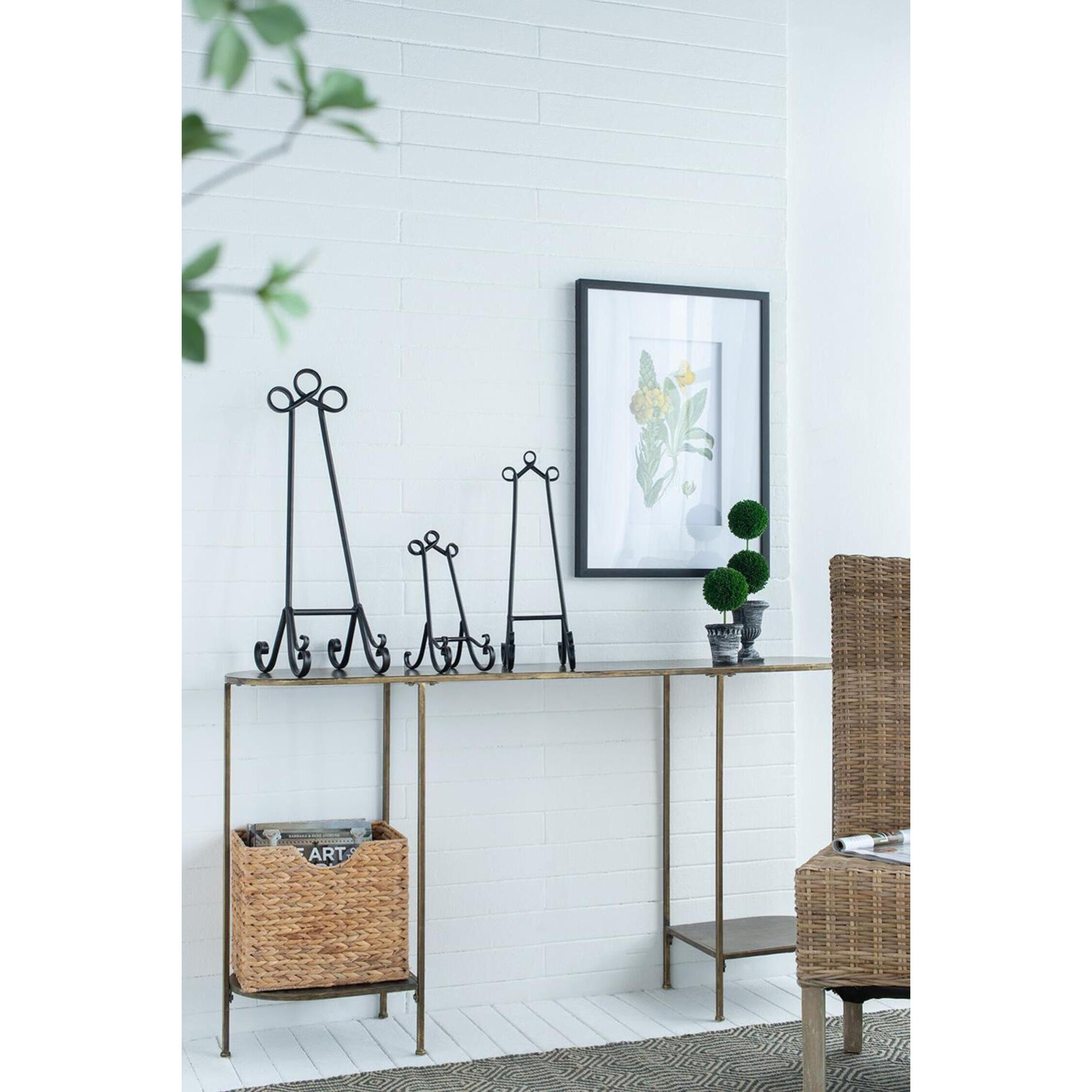 Anita Dark Bronze Plate Holder