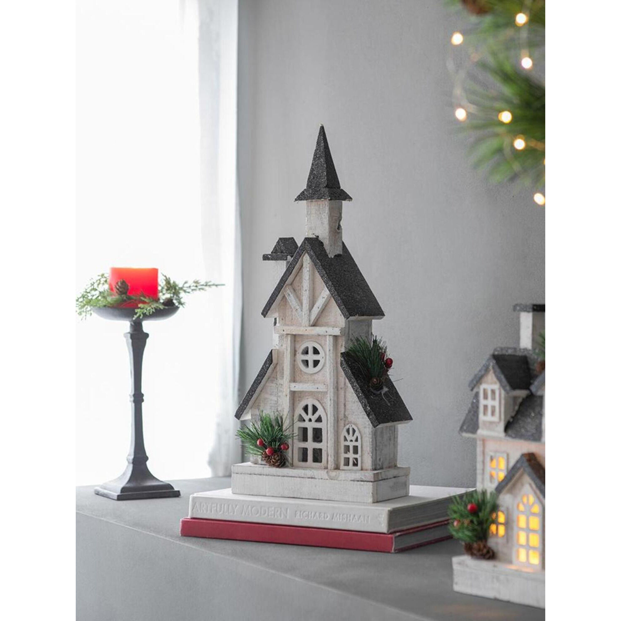 Anita White/Black Holiday Décor