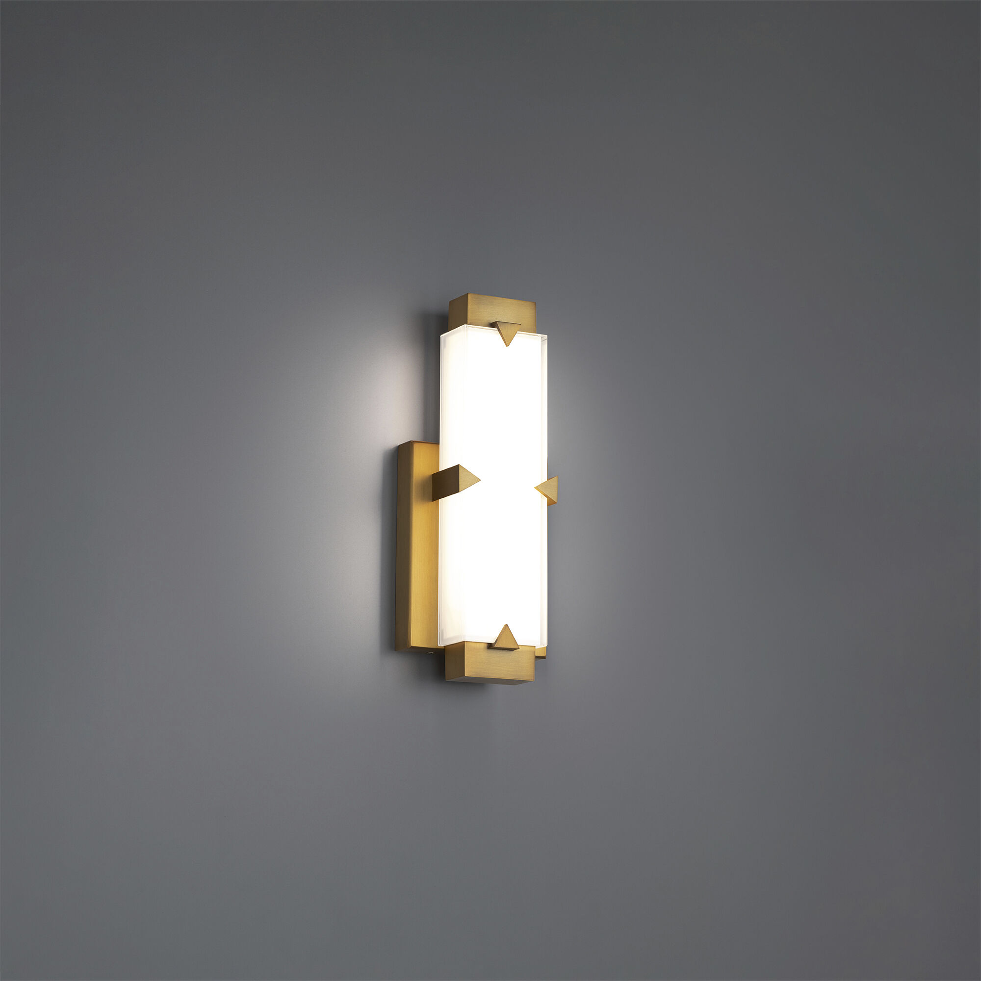 Carlisle Indoor Wall Lighting in 2700K, Aged Brass