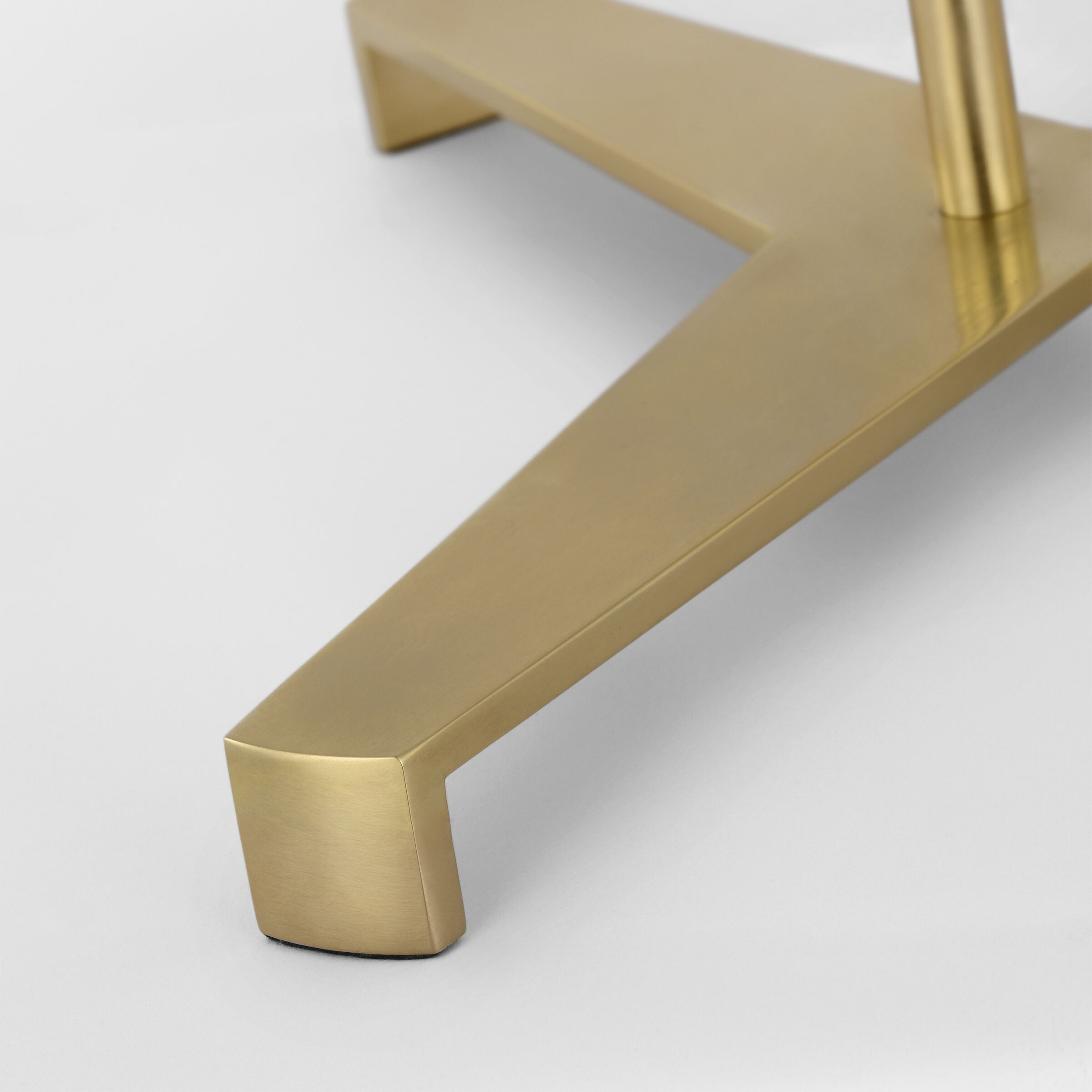 Ray Booth Amaya 28 inch 6.50 watt Antique-Burnished Brass and Walnut Table Lamp Portable Light