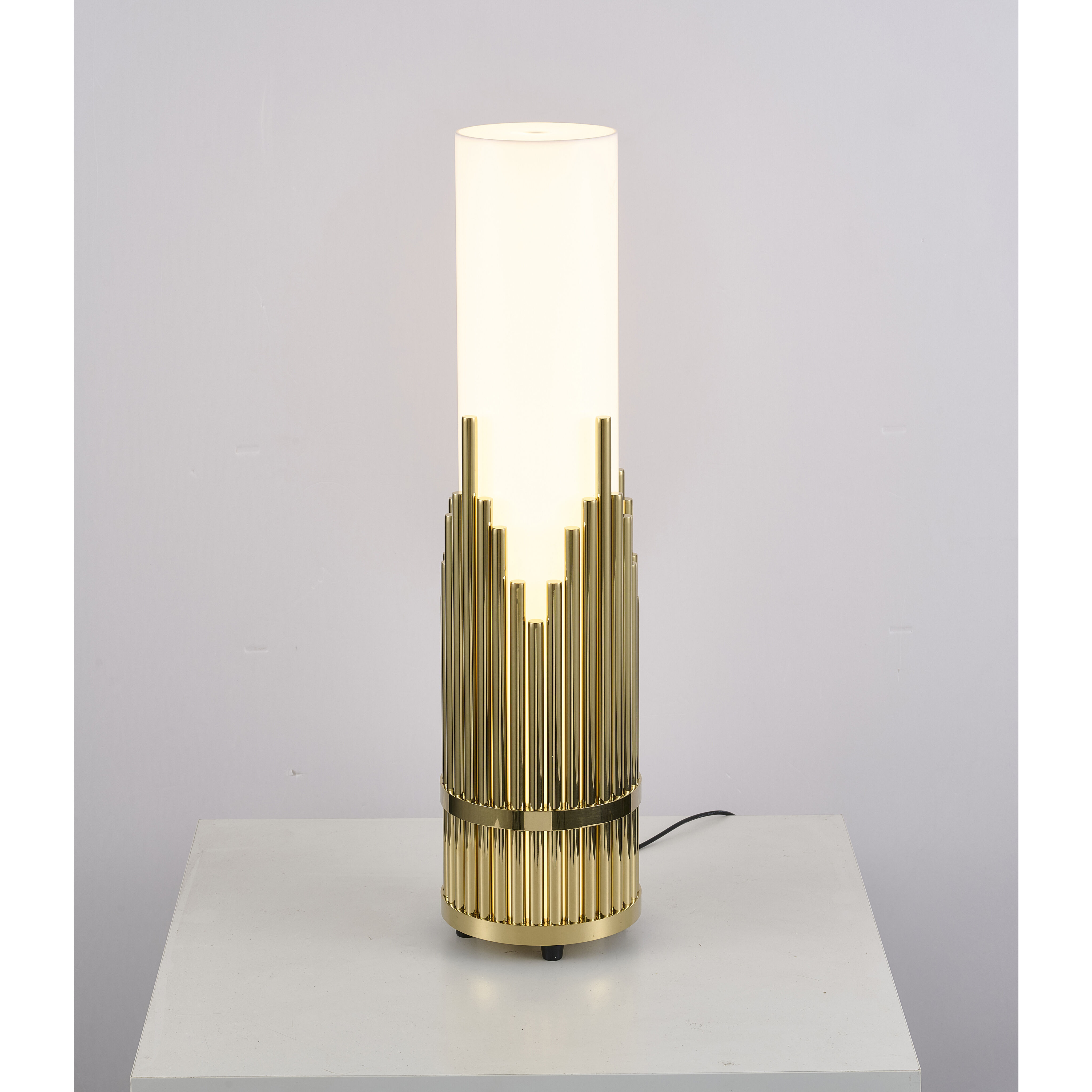 Canada 23.6 inch 40 watt Champagne Gold Table Lamp Portable Light