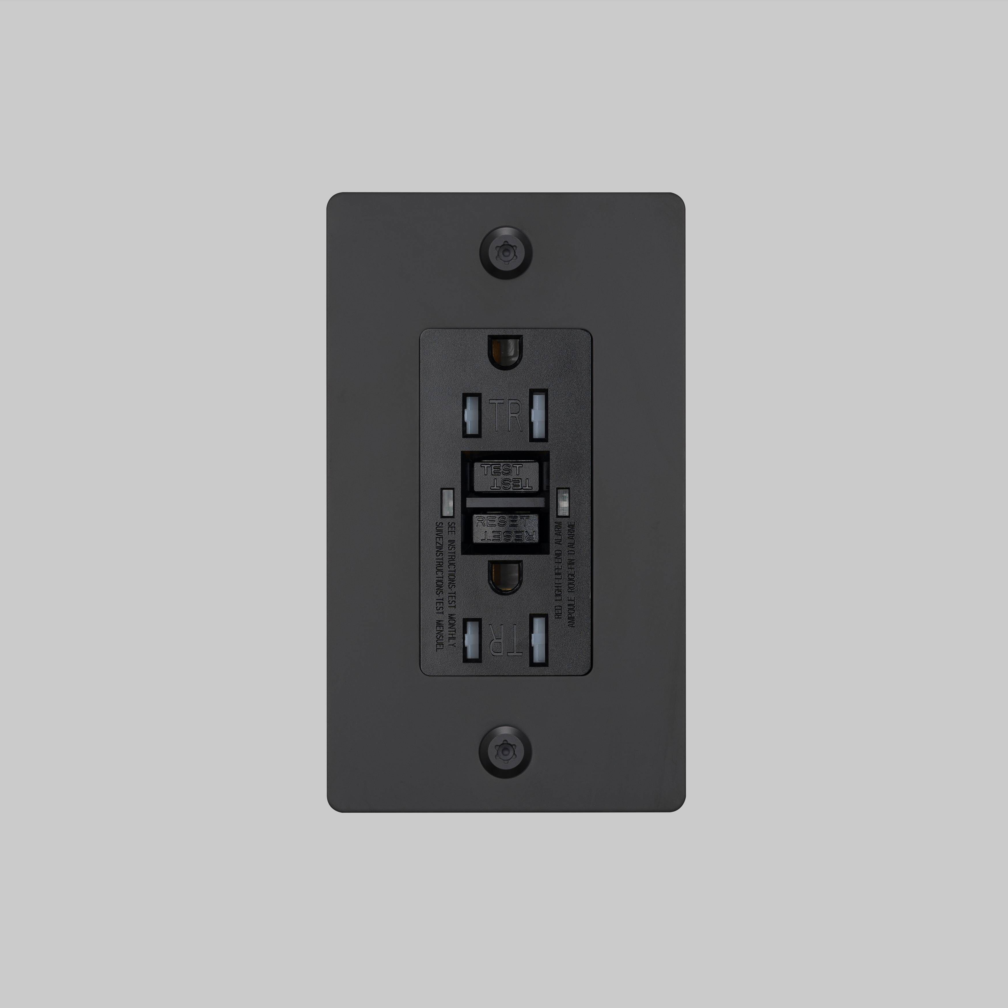 1G Duplex 125 Black Outlet, GFCI