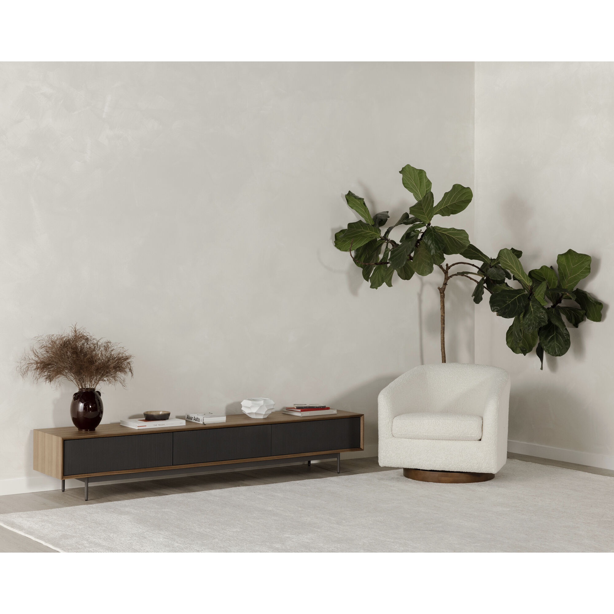 Oscy Natural Swivel Chair