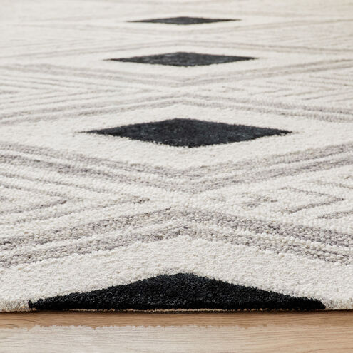 Vani 130 X 94 inch Black/White Rug in 8 x 11