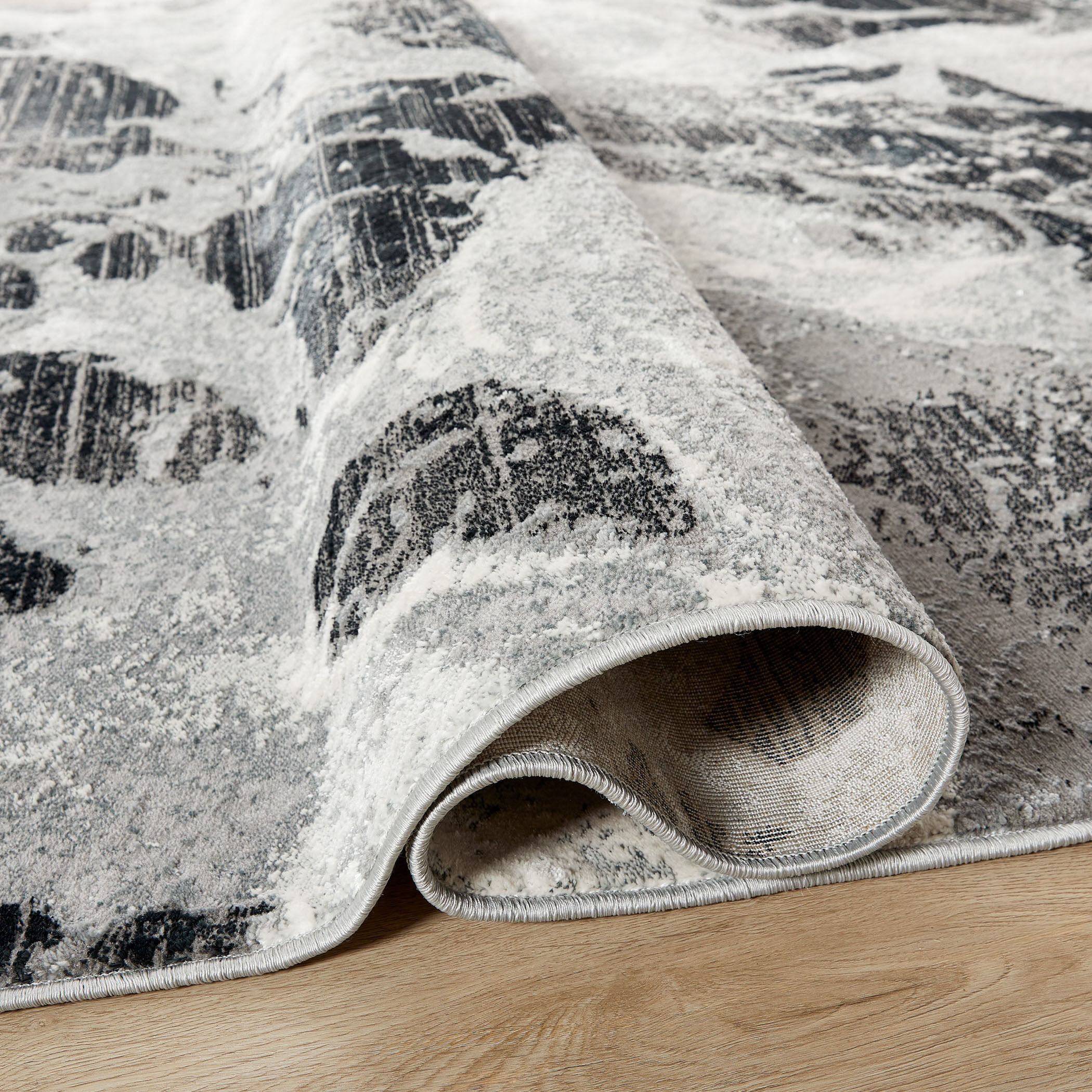 Artema 114 X 79 inch Black/White Rug in 6 x 9