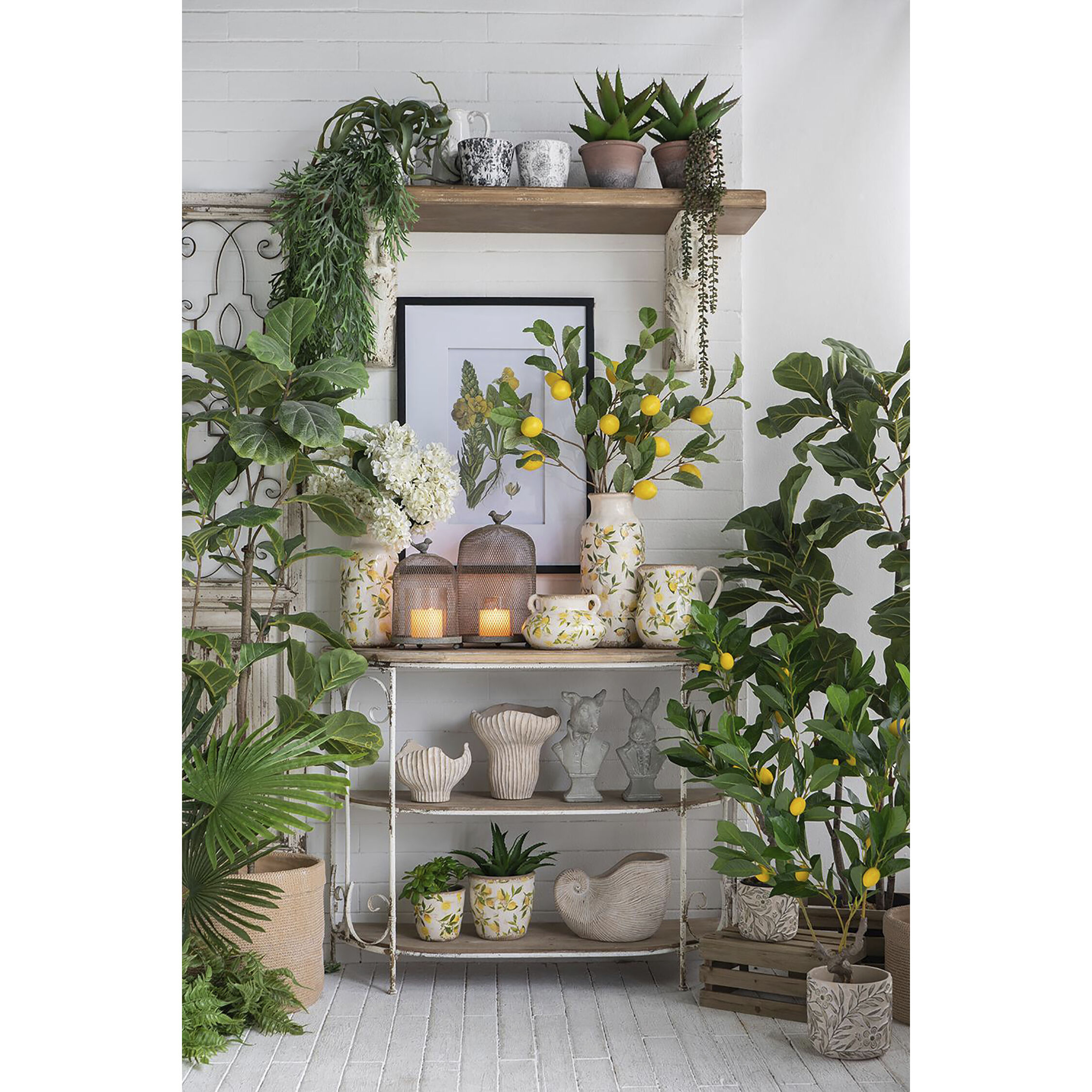 Clam Shell Beige Planter