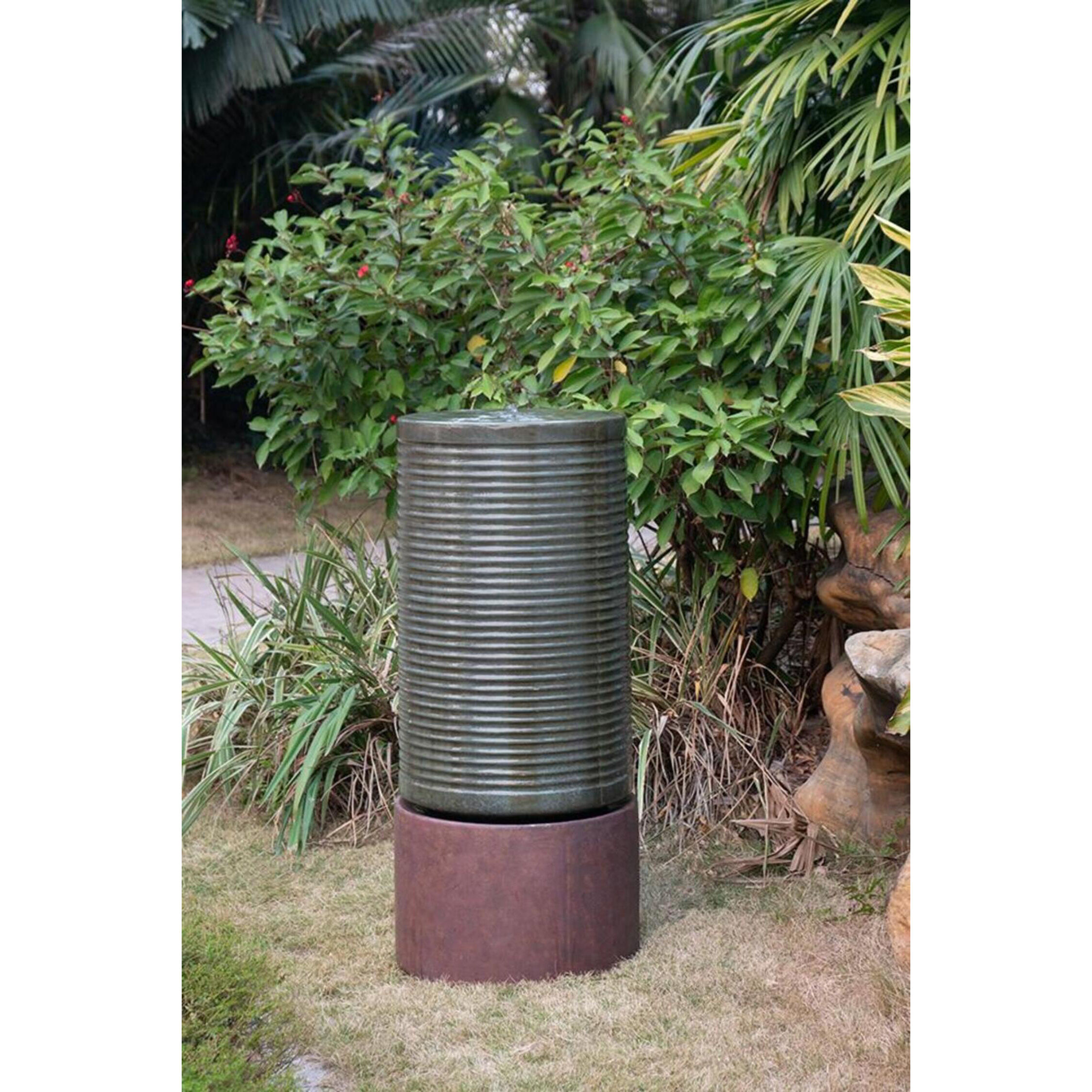 Zuri 18.1 X 18.1 inch Black/White Charger Plate