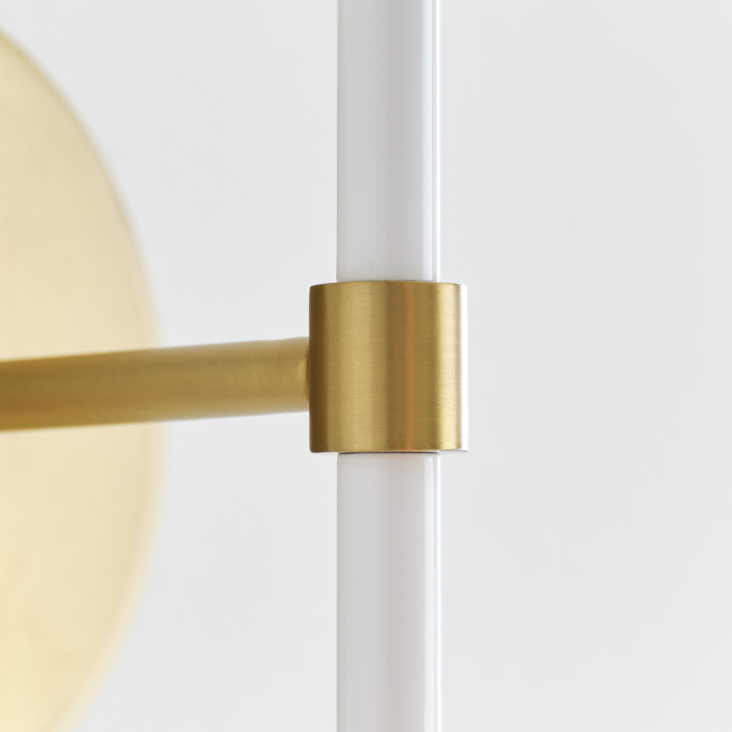 kate spade new york Monroe Wall Sconce Wall Light in Burnished Brass / Gloss White