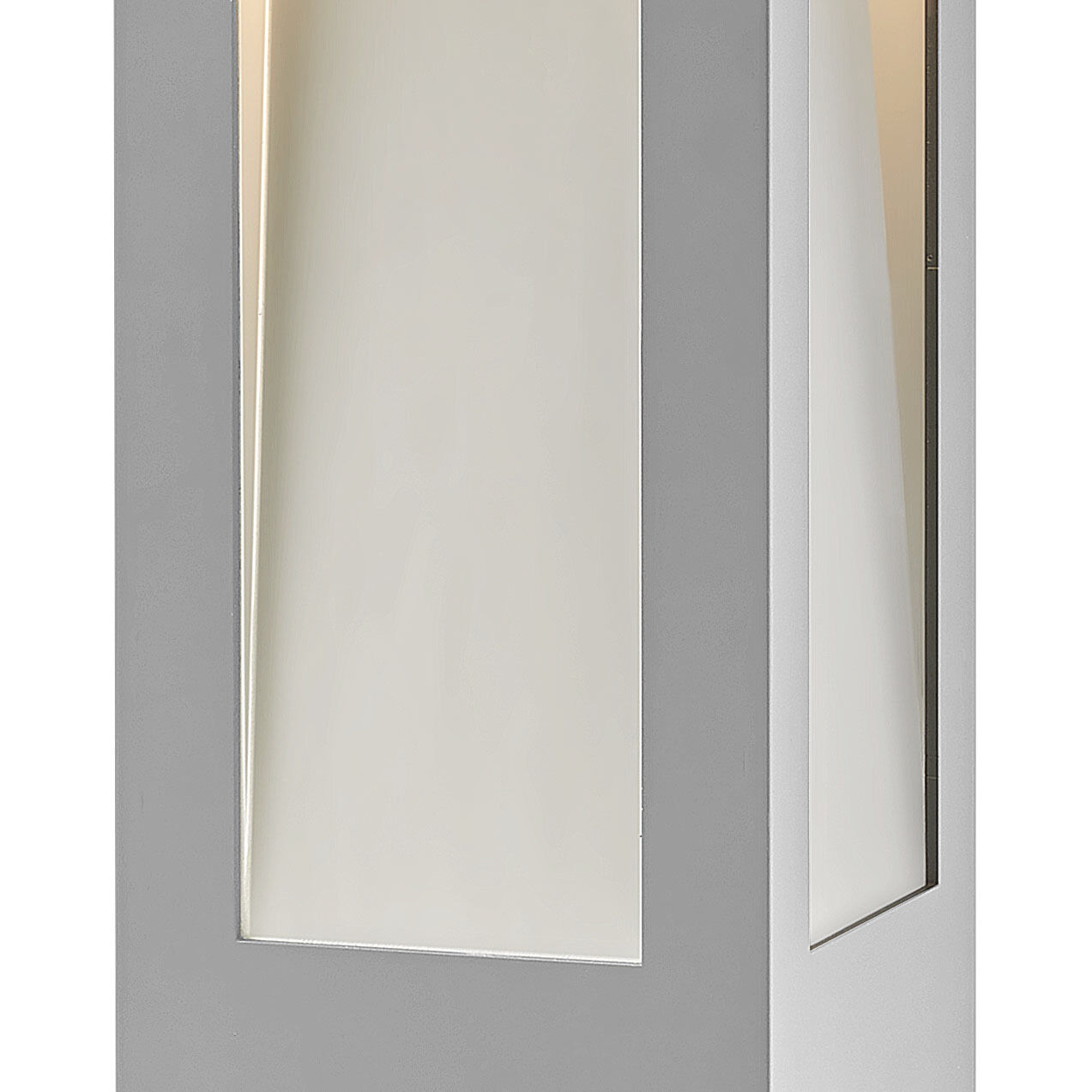 Taper 120v 28.00 watt Titanium Landscape Path Bollard