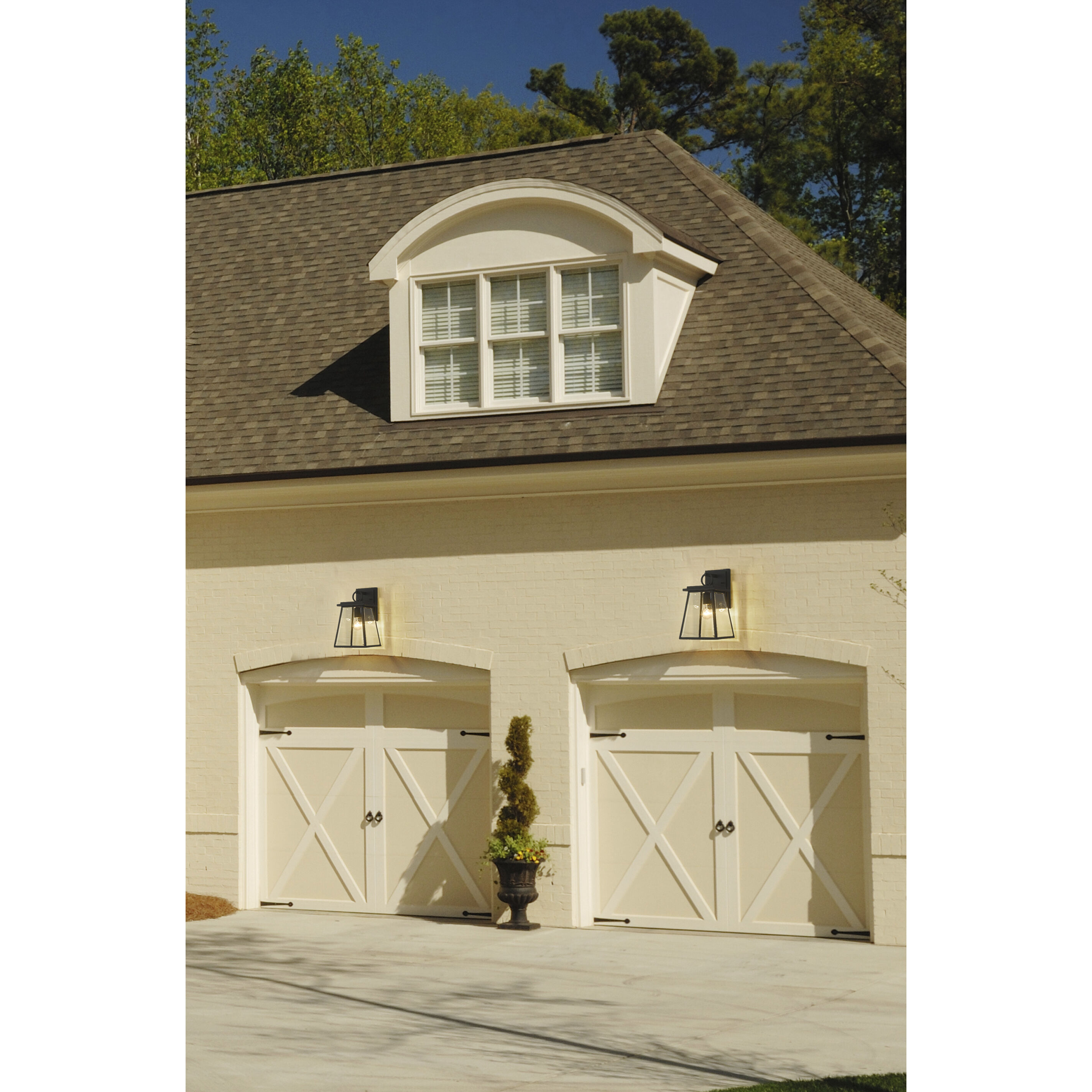 Broughton Outdoor Wall Light