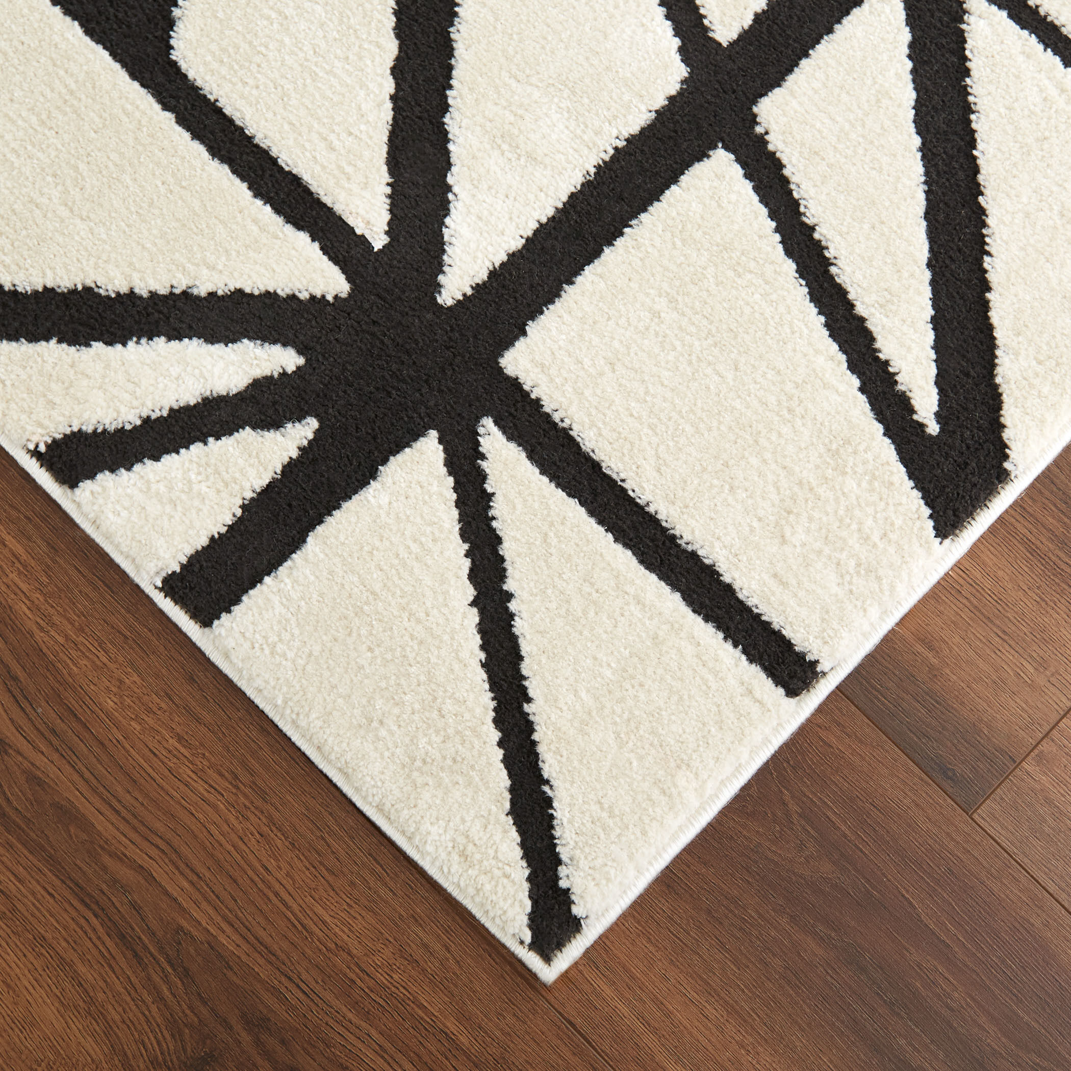 Optika 36 X 24 inch Black/White Rug in 2 x 3