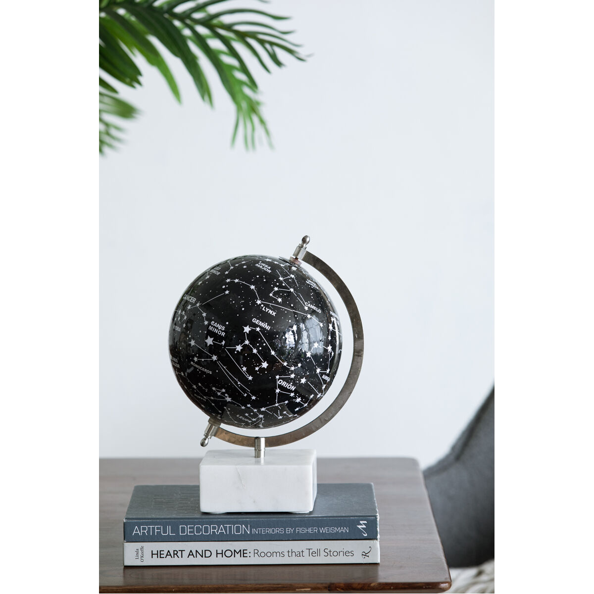 Constellation White/Black Globe