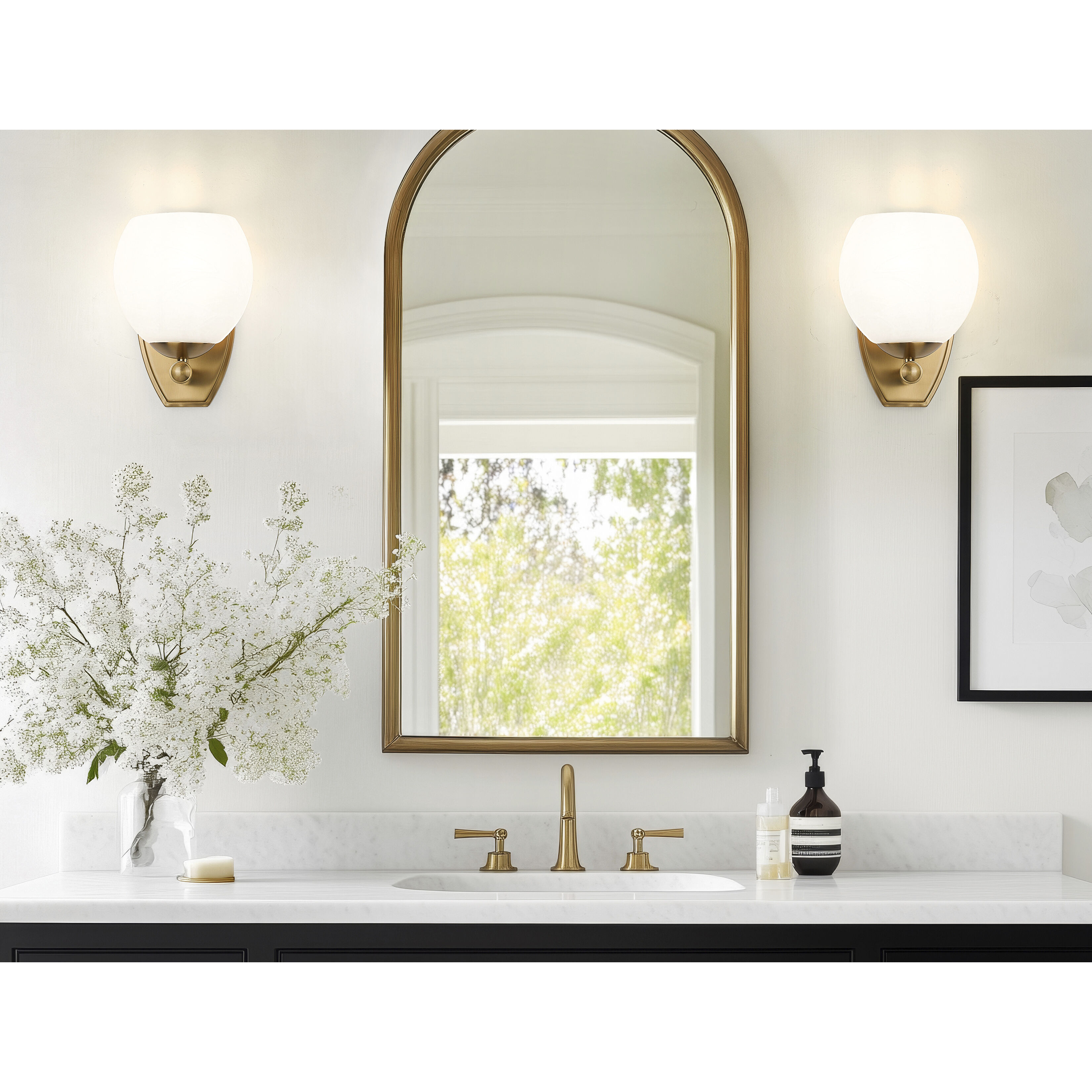 Colette Wall Sconce Wall Light in Modern Gold