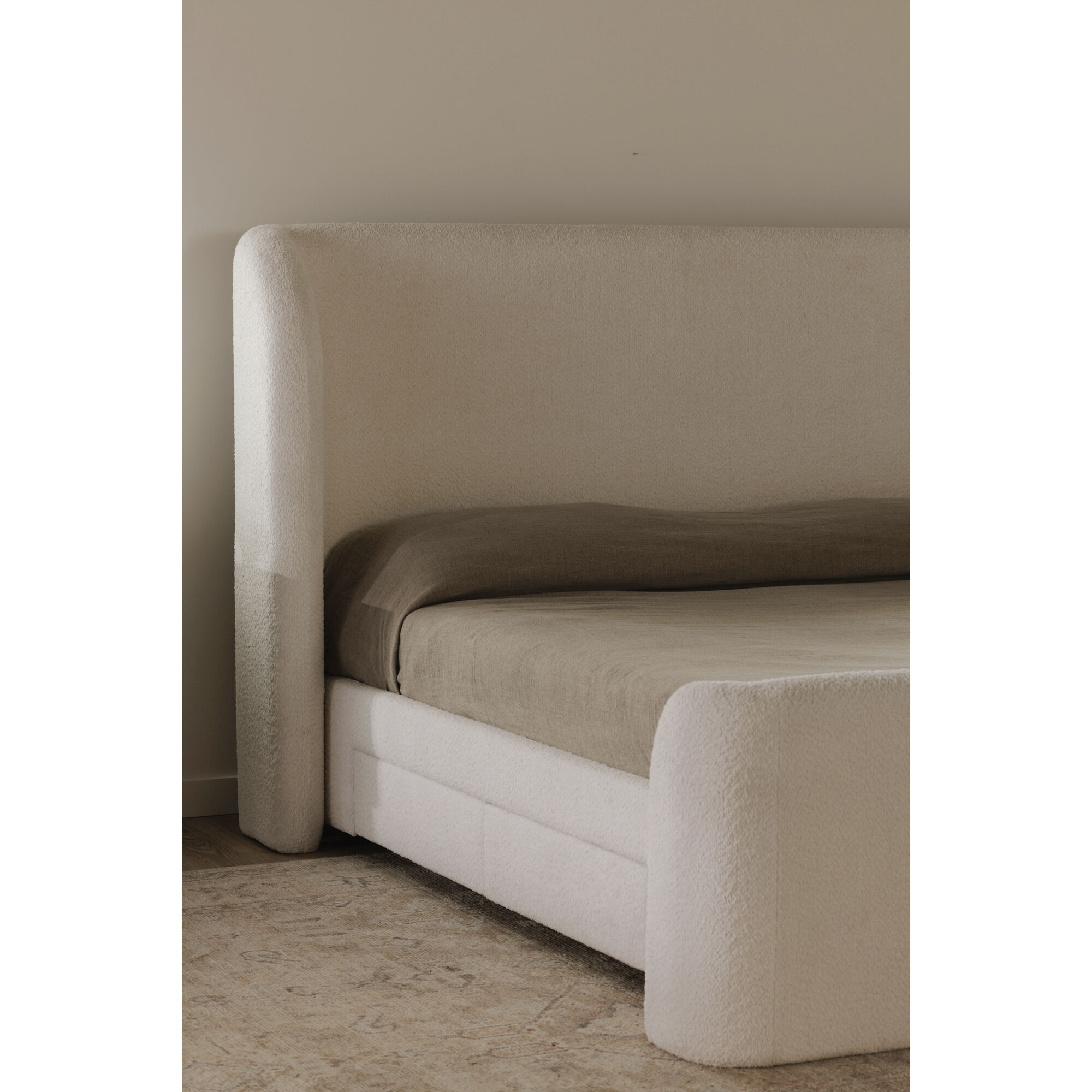 Sophia White Bed, Queen