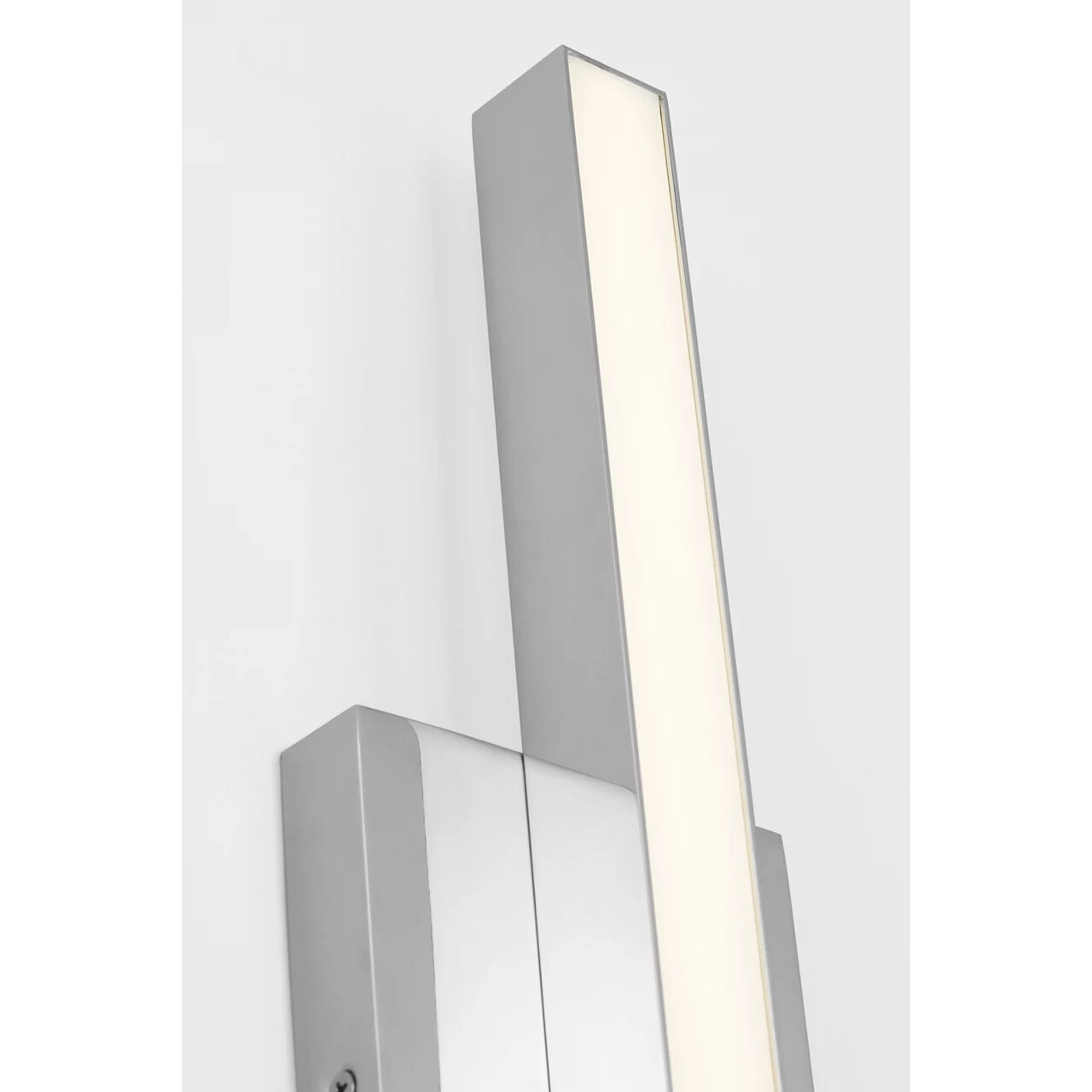 Marque LED 4.5 inch Chrome Vanity Light Wall Light