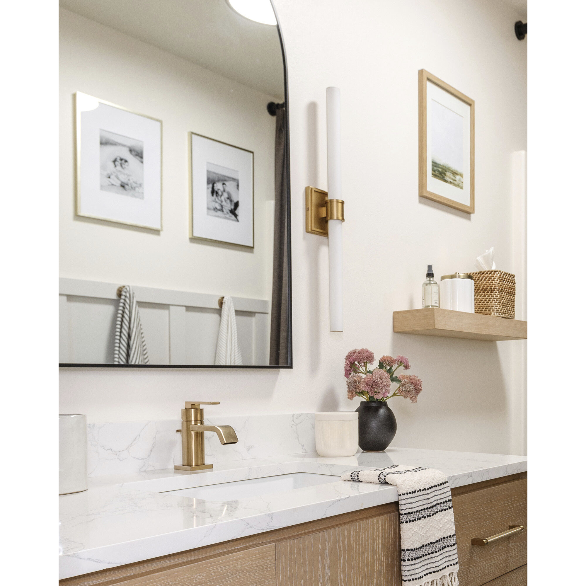 Rona Vanity Light Wall Light in Brushed Gold