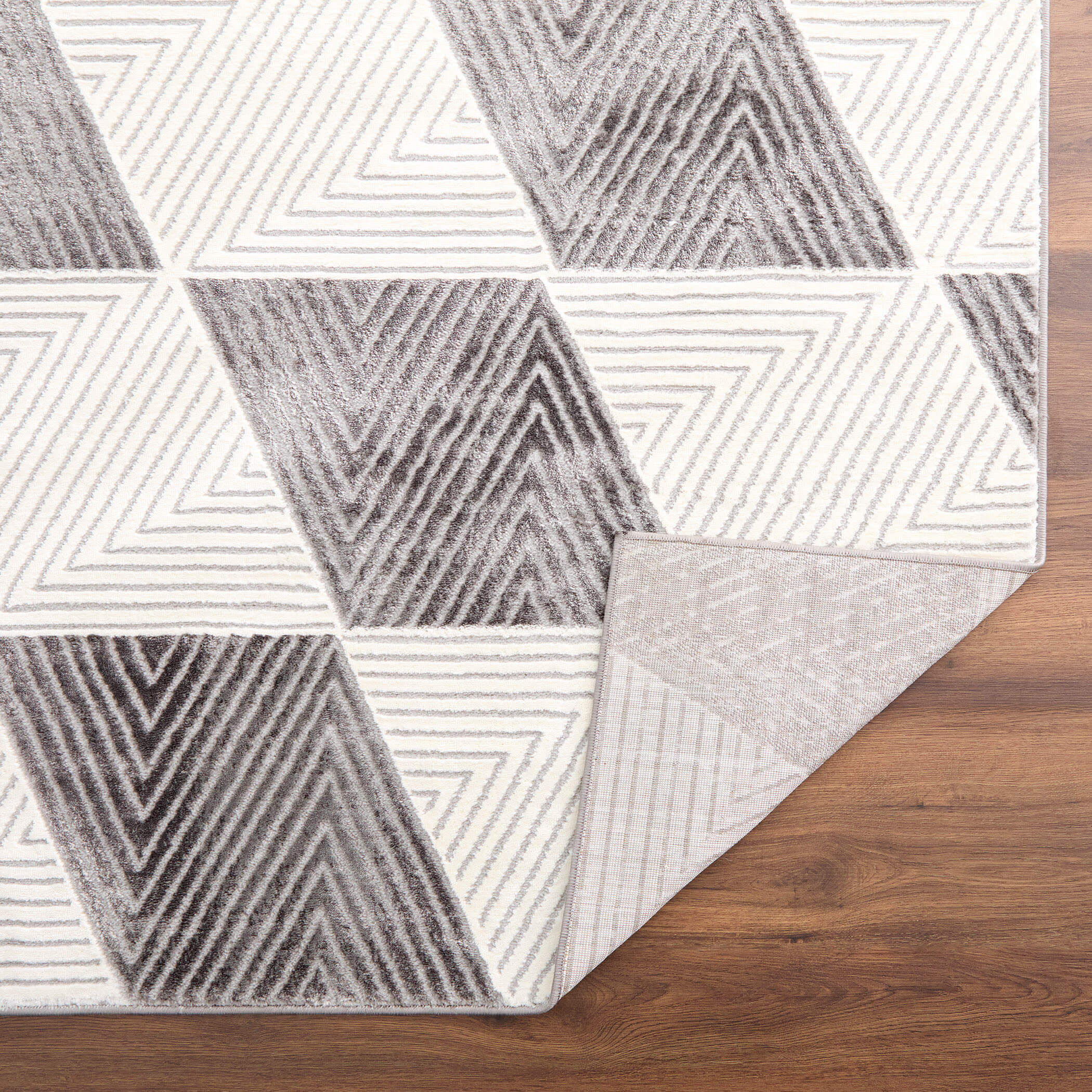 Brenta 90 X 63 inch Black/White Rug in 5 x 7