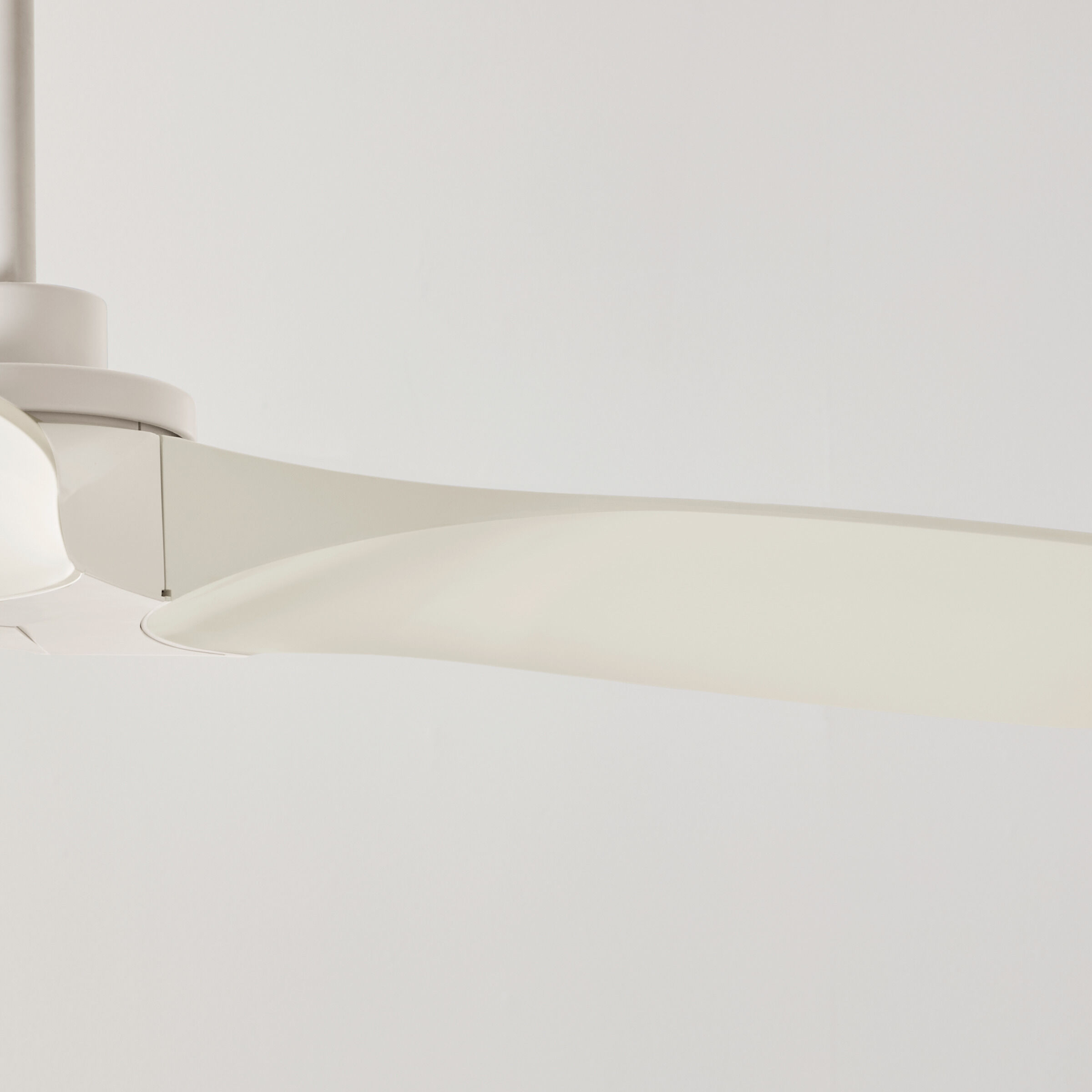 Collins 60 inch Matte White Indoor/Outdoor Smart Ceiling Fan, Coastal