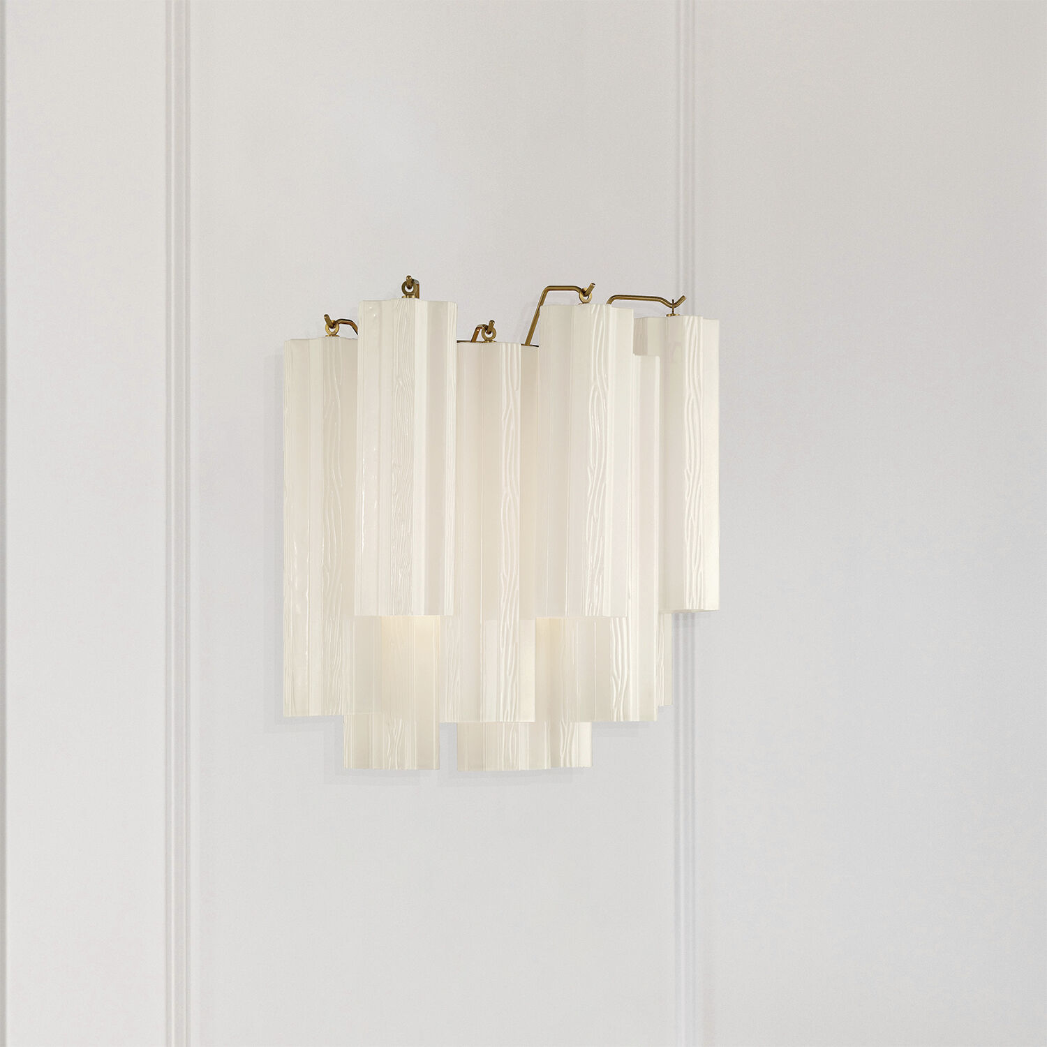 Addis Wall Sconce Wall Light in Tronchi Glass White