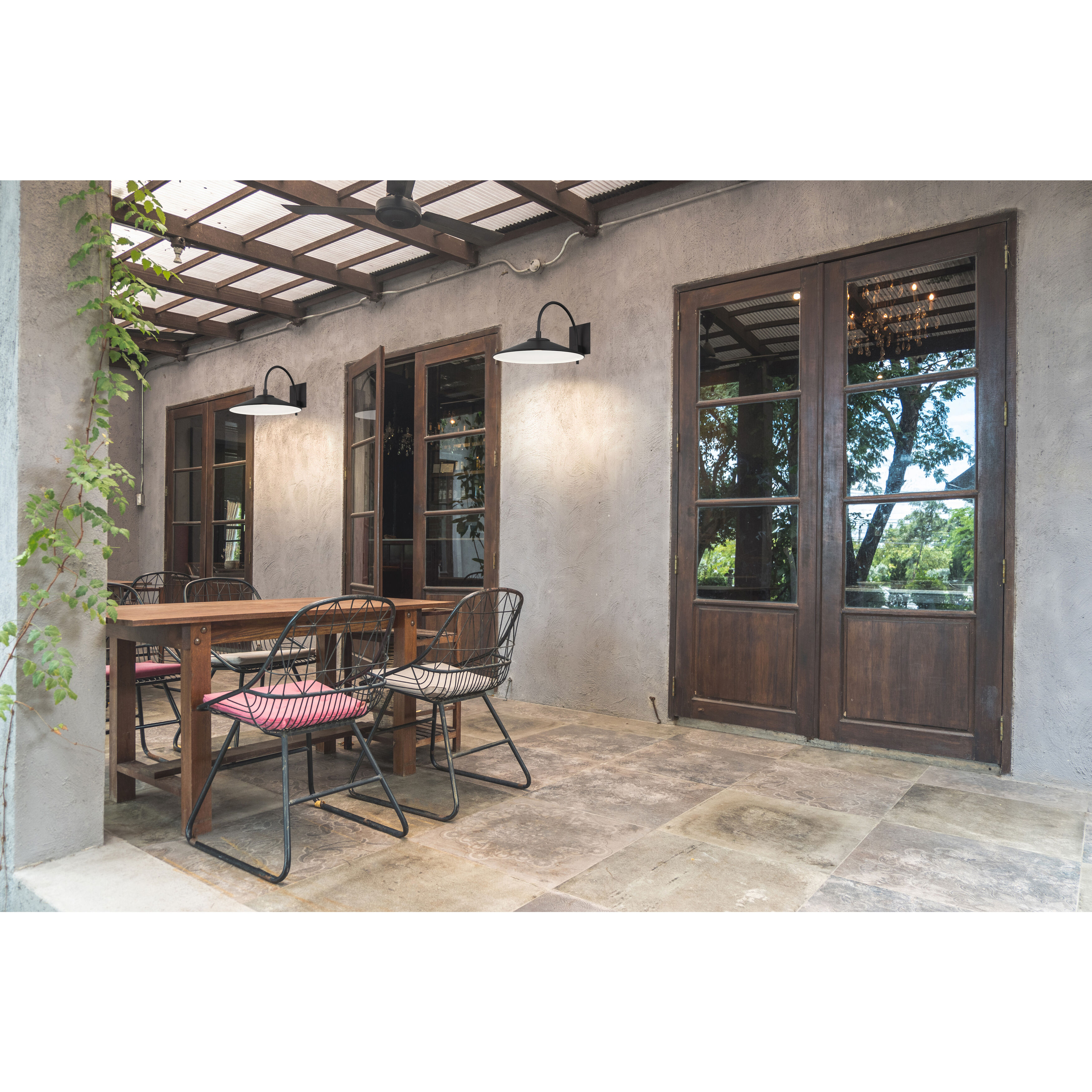 Camas Outdoor Wall Mount