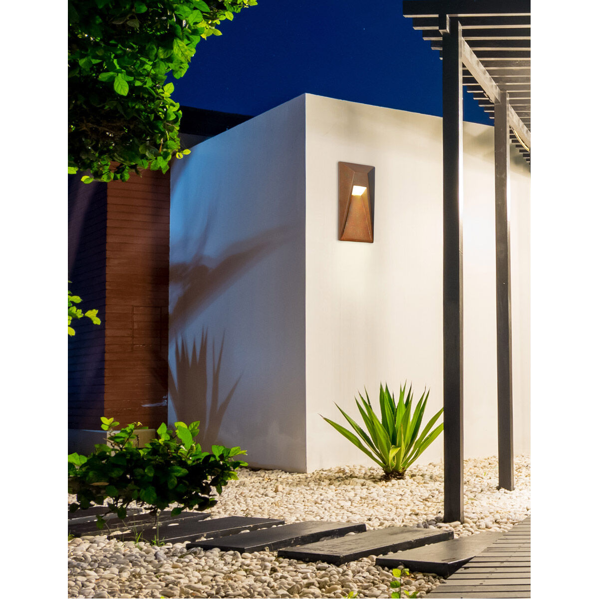 Ambiance LED 8.5 inch Rust Patina ADA Wall Sconce Wall Light, Vertice