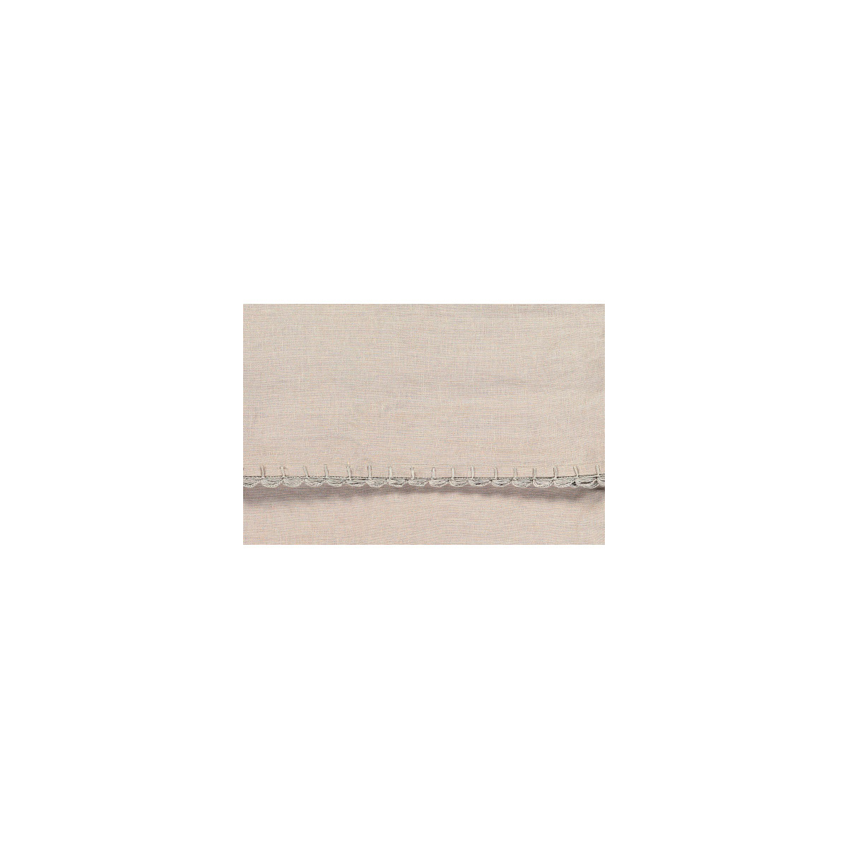 Evelyn Light Gray Bedding Swatch