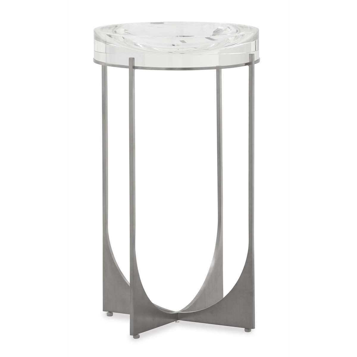 Svelte I Martini Table