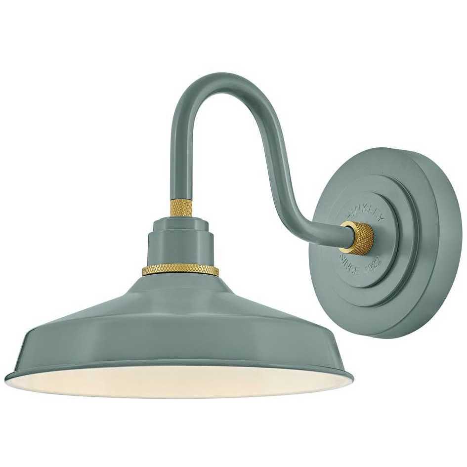 Gooseneck outdoor wall light outlet