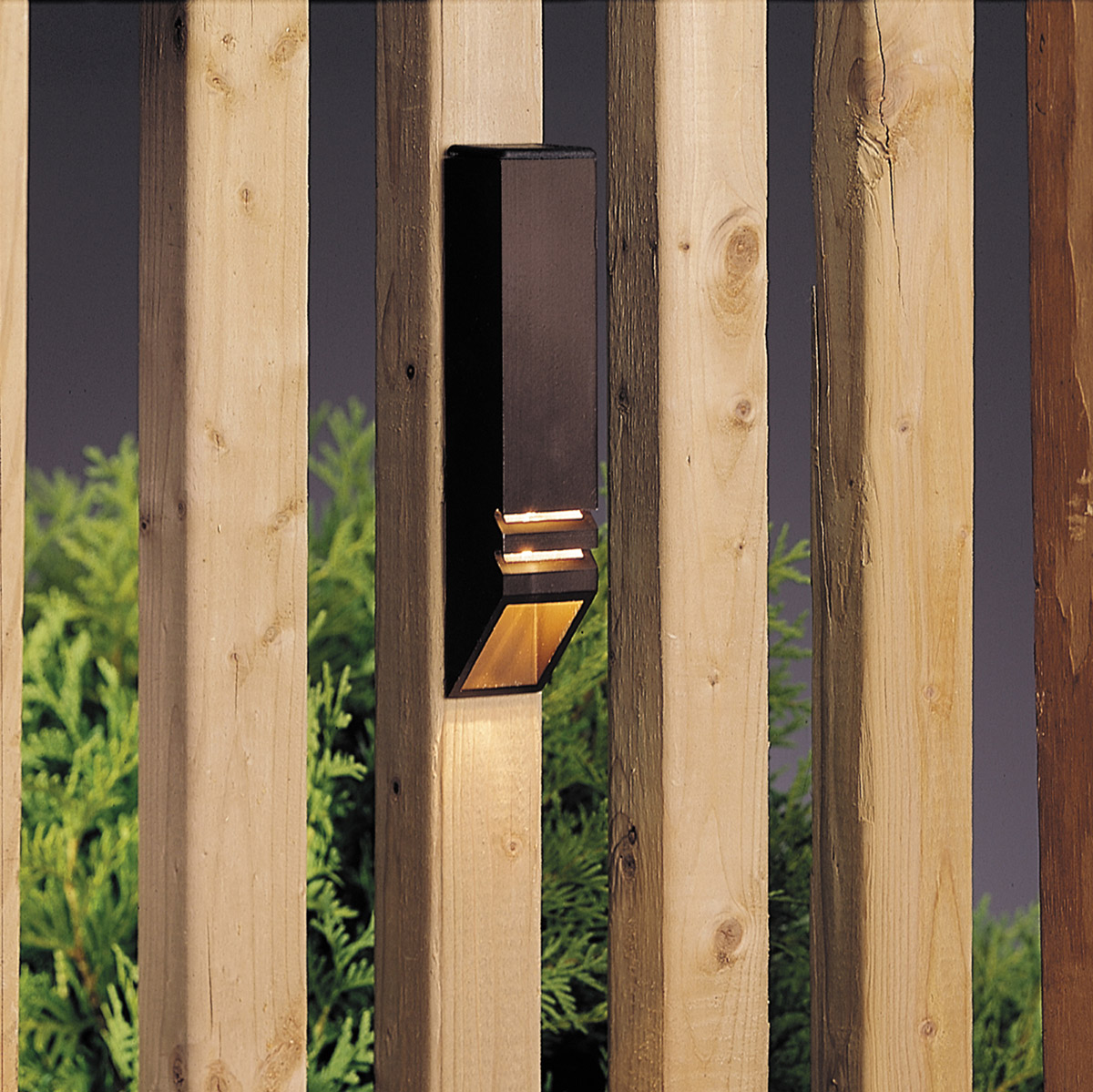 Independence 12 6.50 watt Textured Architectural Bronze Landscape 12V Deck